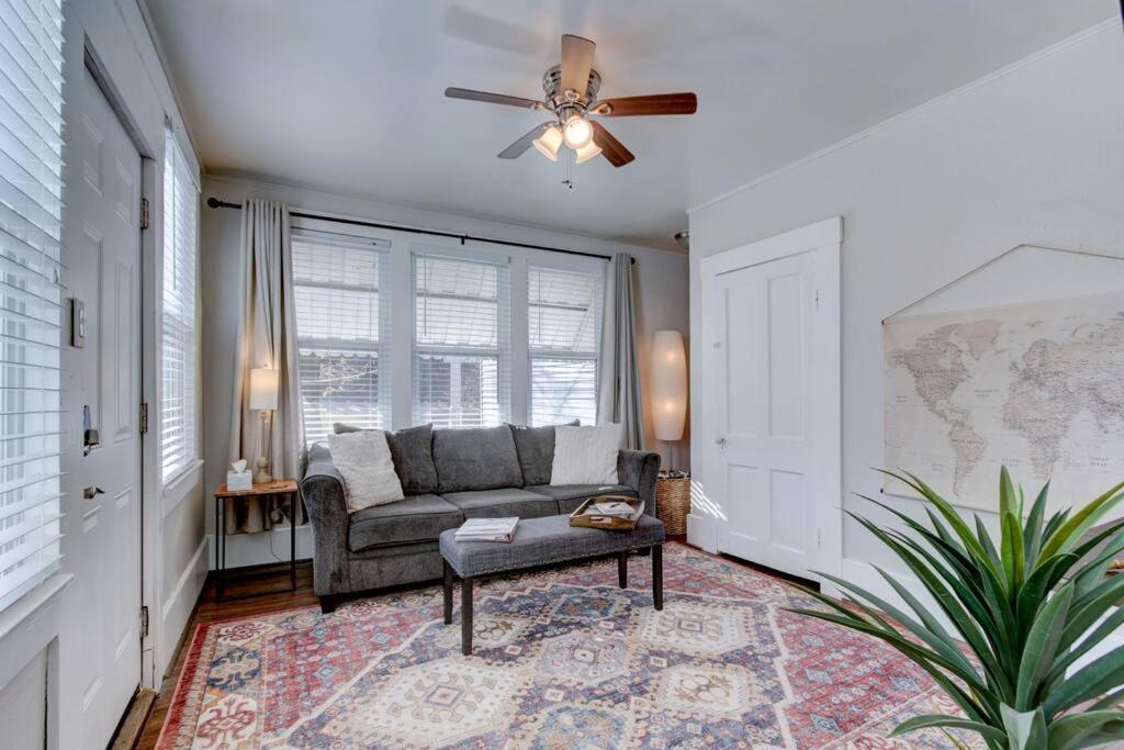 Cedar Blossom Bungalow Is A Cozy Getaway With A 5 Minute Walk To Downtown! Хот-Спрингс Экстерьер фото
