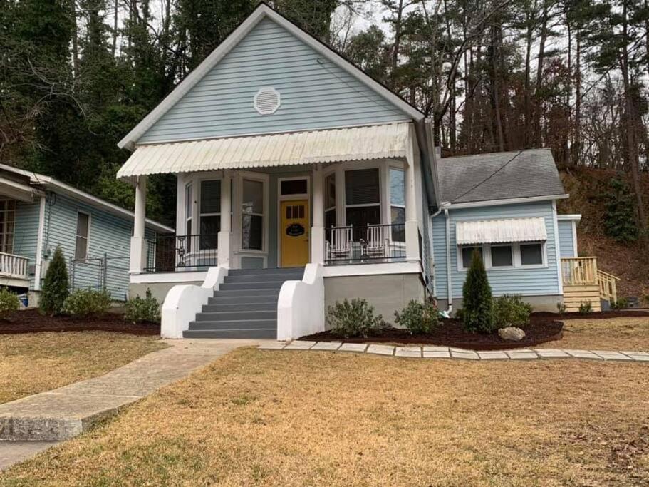 Cedar Blossom Bungalow Is A Cozy Getaway With A 5 Minute Walk To Downtown! Хот-Спрингс Экстерьер фото