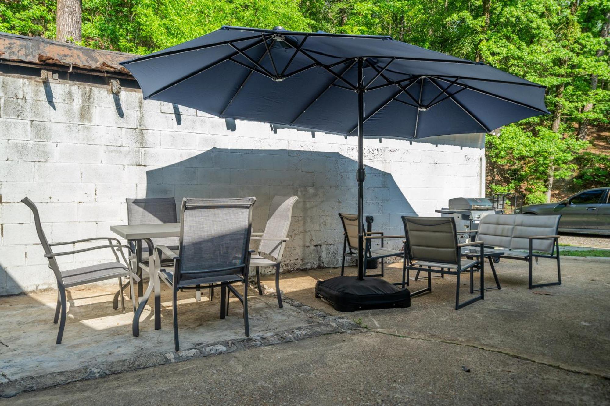 Cedar Blossom Bungalow Is A Cozy Getaway With A 5 Minute Walk To Downtown! Хот-Спрингс Экстерьер фото