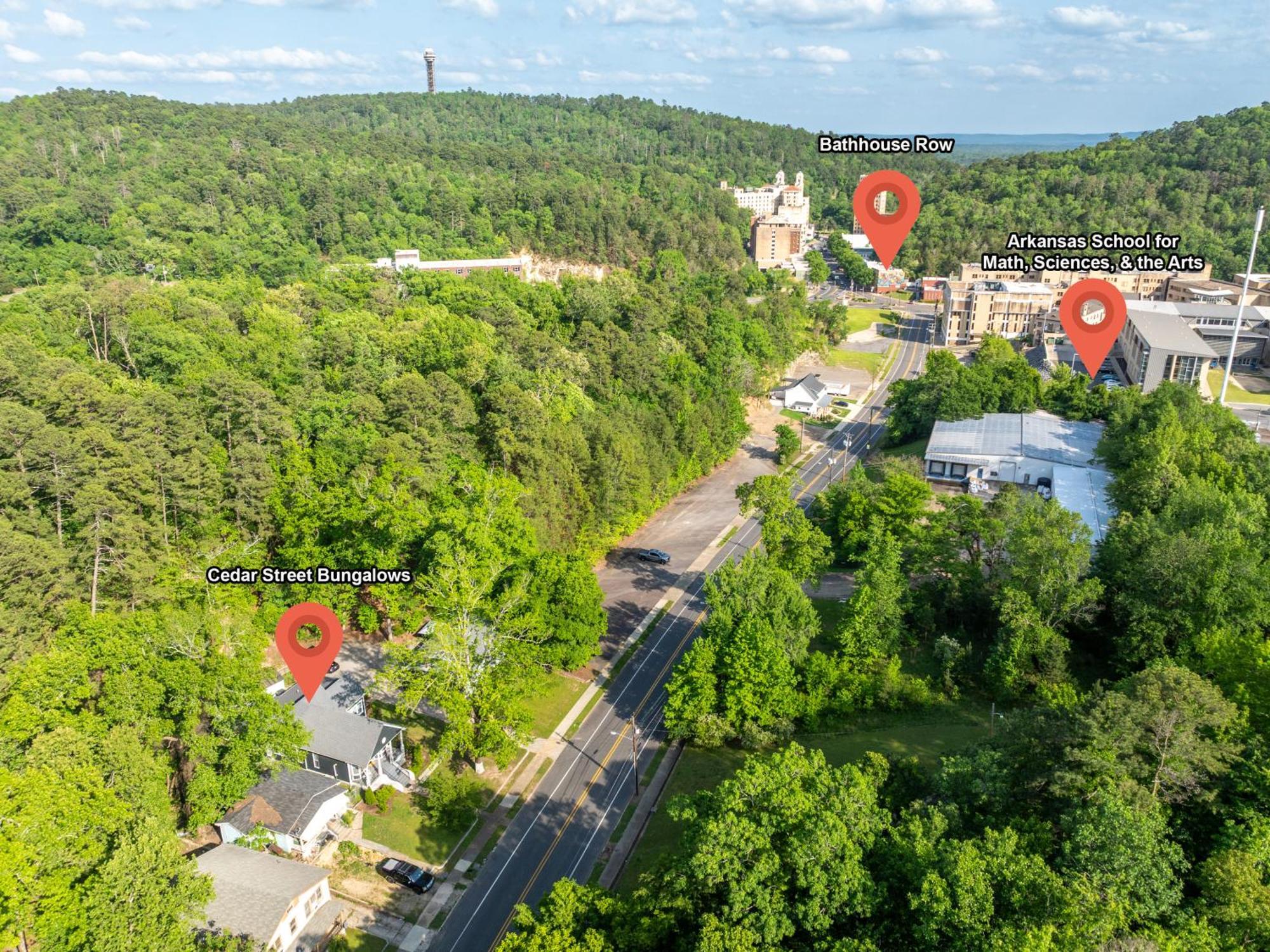 Cedar Blossom Bungalow Is A Cozy Getaway With A 5 Minute Walk To Downtown! Хот-Спрингс Экстерьер фото