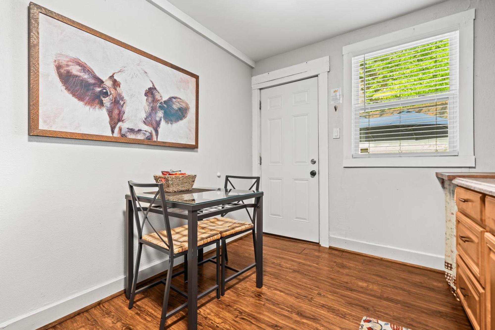 Cedar Blossom Bungalow Is A Cozy Getaway With A 5 Minute Walk To Downtown! Хот-Спрингс Экстерьер фото